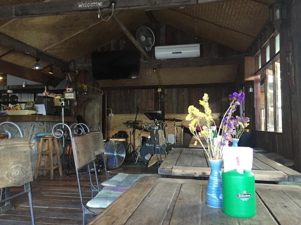 Baanlansa Bed&Bar Chiang Mai Exterior foto